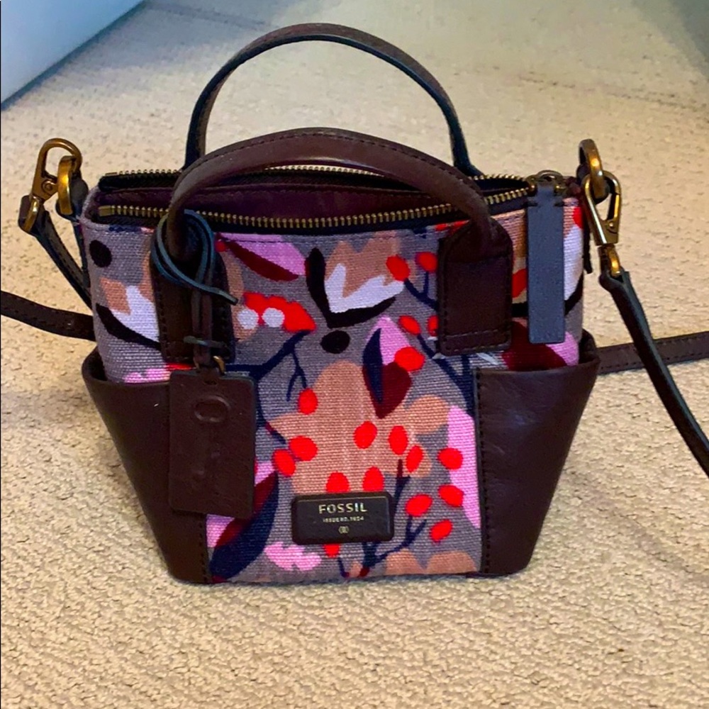 Fossil purse